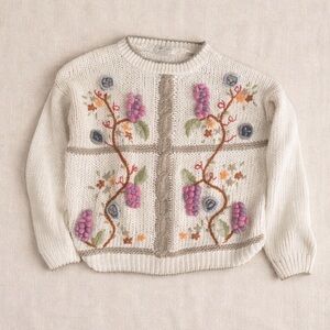 Vintage chunky cottagecore embroidered Floral Grapevine Sweater Large